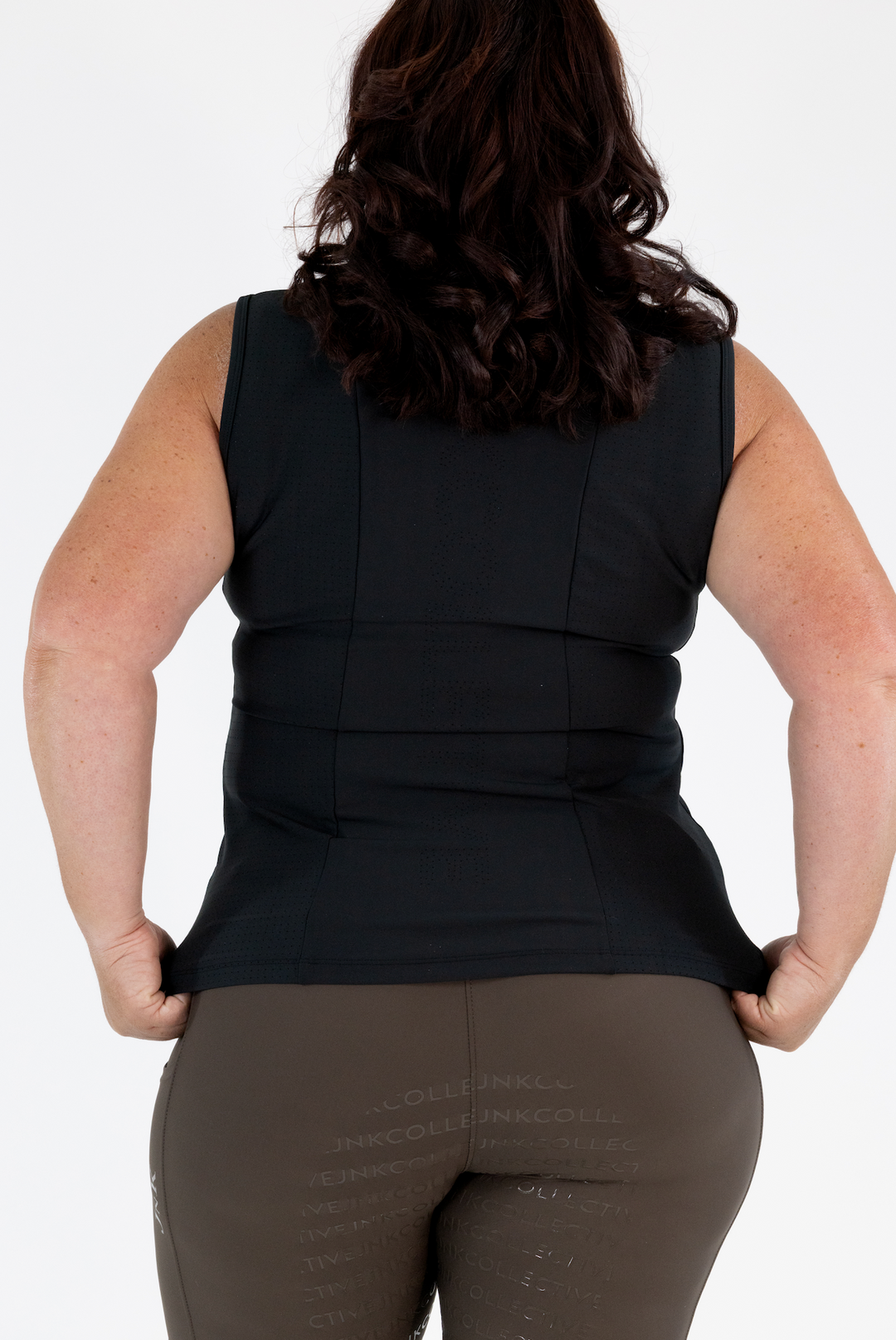 Essential Tank-Black